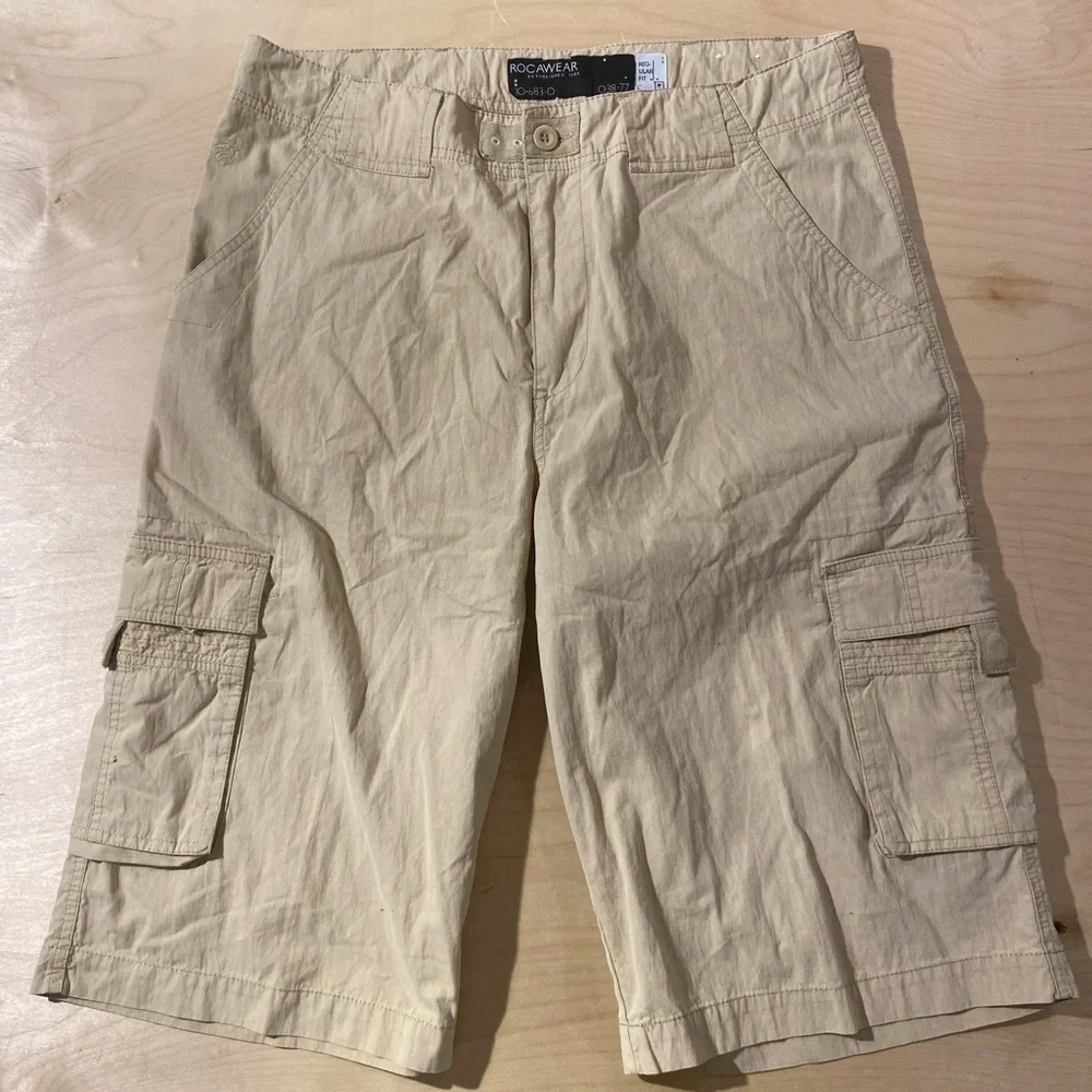 Rocawear Light Tan Cargo Shorts 34 (OK)
